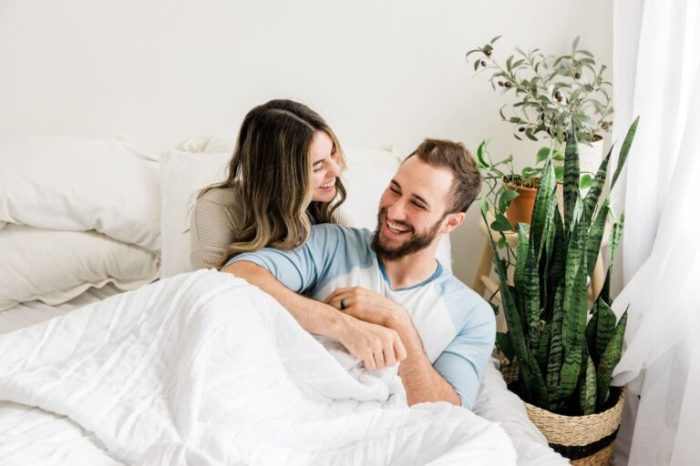 10 Little Things Happy Couples Do Every Day - Loverz Theatre 10 little things happy couples remember every day