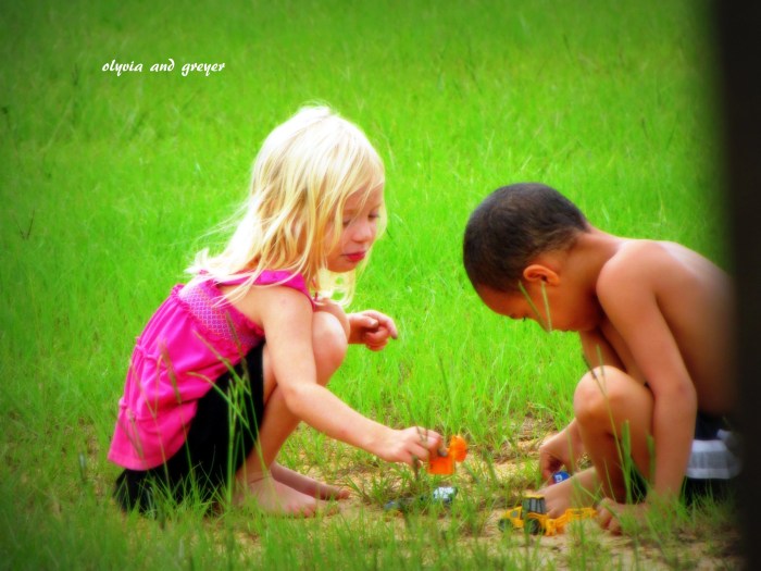 12 Ways To Teach Your Children The Skill Of Empathy - LifeHack 12 ways teach your children the skill empathy