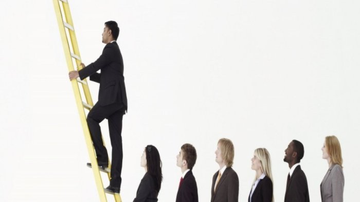 Why “everyone” believes climbing the corporate ladder is the ultimate ... Looks really matter closing sales and climbing the ladder