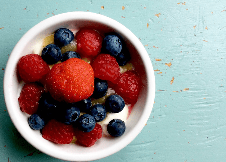 17 Healthy Late Night Snacks for When Midnight Cravings Hit - LifeHack 17 Healthy Late Night Snacks for When Midnight Cravings Hit - LifeHack