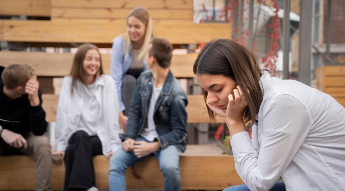 Social Anxiety Disorder (Social Phobia) : Symptoms and Treatment | Drlogy Symptoms of social anxiety