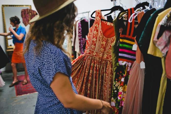 Thrifting 101 tips and tricks