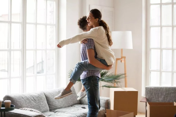 15 Tips for Couples Moving in Together | Extra Space Storage 11 moving tips for couples wanting start life together