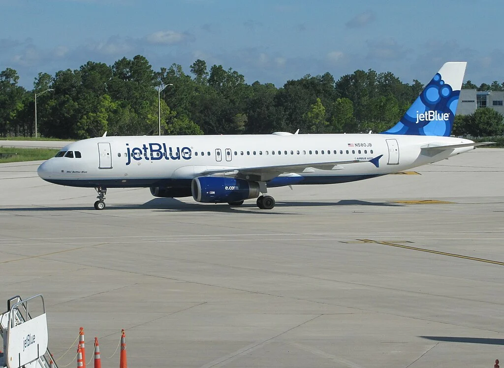JetBlue Airways Faces Mounting Financial Crisis and Bankruptcy Speculation