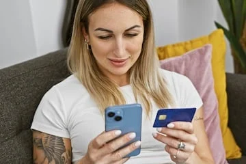 The Rise of AI Assisted Discovery and the Resistance to Autonomous Purchase Agents in Modern Ecommerce