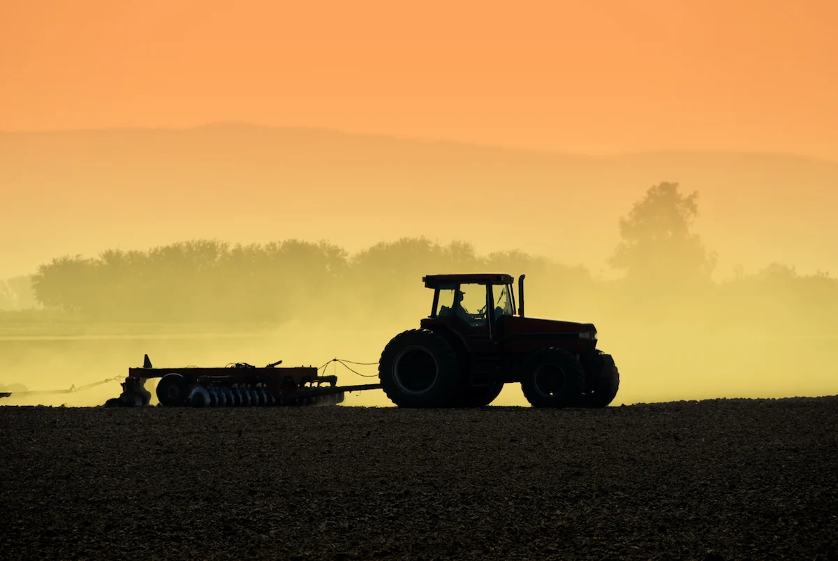 U.S. Farmers Grapple with Unaffordable Fertilizer and Soaring Diesel Costs, Threatening Agricultural Stability and Food Security
