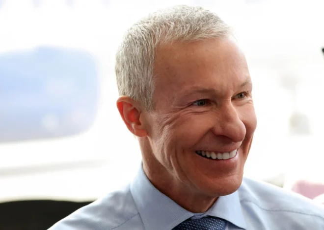 United CEO Scott Kirby and American CEO Robert Isom were once colleagues known as ‘the dream team.’ Now Kirby wants to acquire his rival | Fortune